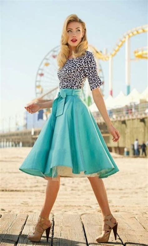 retro modern outfits.
